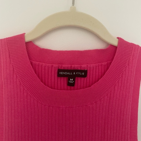 Pink knit crop top - Picture 3 of 3